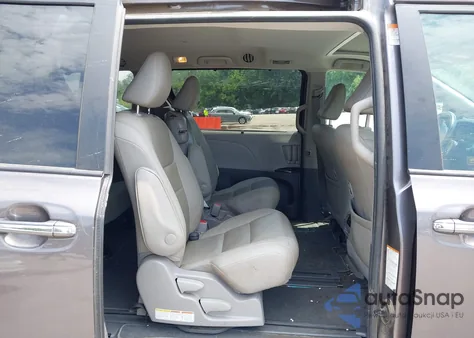 2020 Toyota Sienna Xle from USA, damaged, VIN 5TDYZ3DCXLS081671